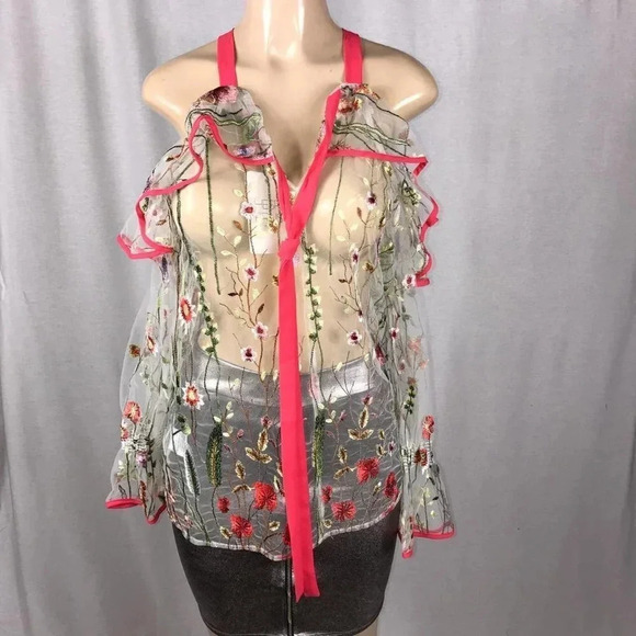 Hesperus Size M Floral Stitched Ruffle Off The Shoulder Top, Flowy Sleeves. New - Picture 2 of 6